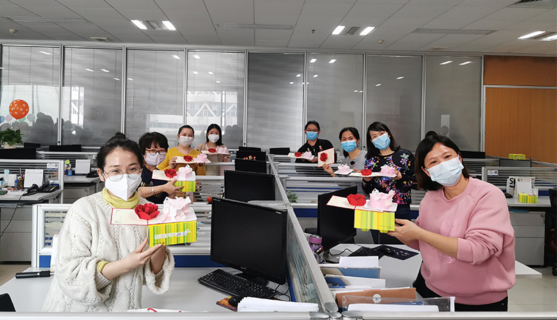 >助力女神上“头条”！