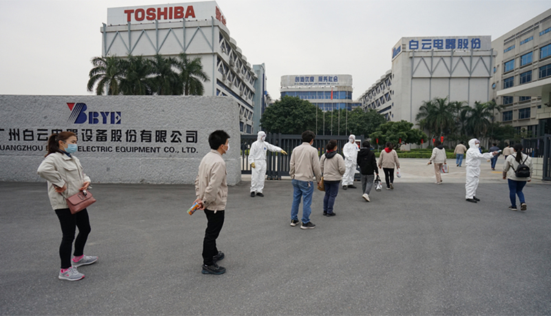 >体温检测，，，，，，，井然有序！