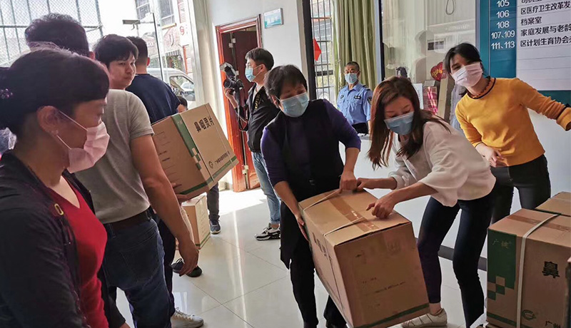 >为一耳目员筑起一路性命防线！